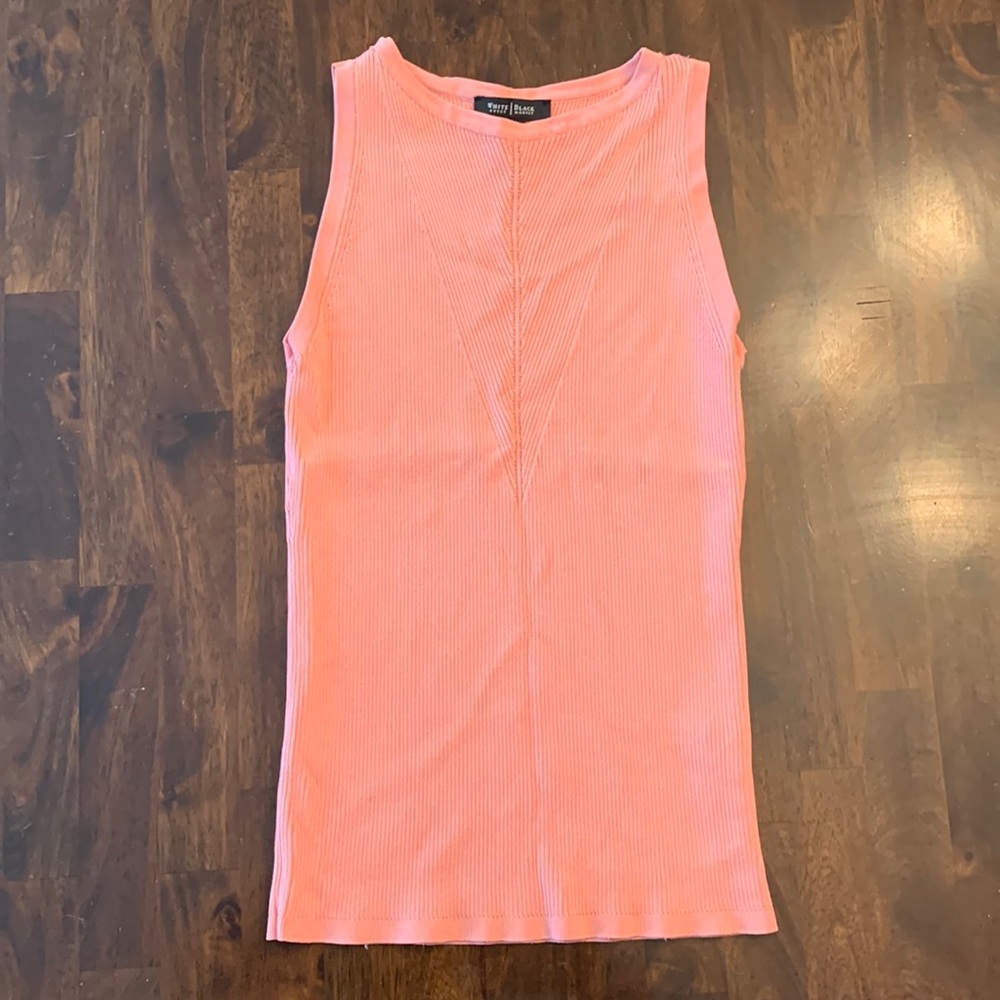 EUC White House Black Market coral shell, size XS, excellent used condit…